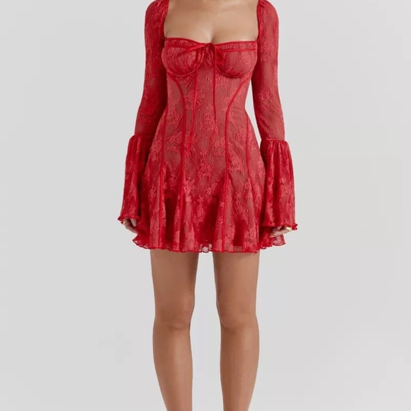 HOUSE OF CB 'Analissa' Scarlet Lace Corset Dress - Picture 5 of 8